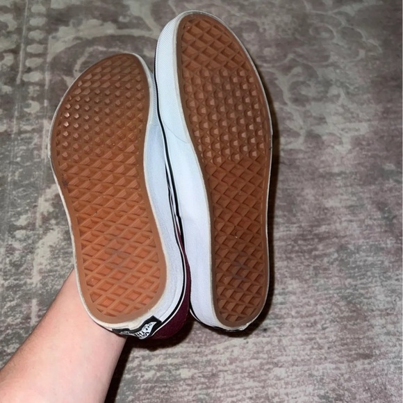 Vans - Picture 3 of 4